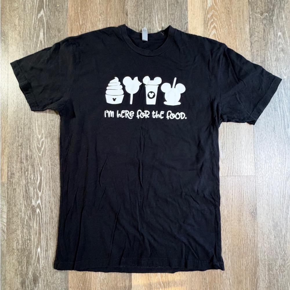 Next Level Apparel Graphic Tee Unisex Medium Black I'm Here For The Food Snacks